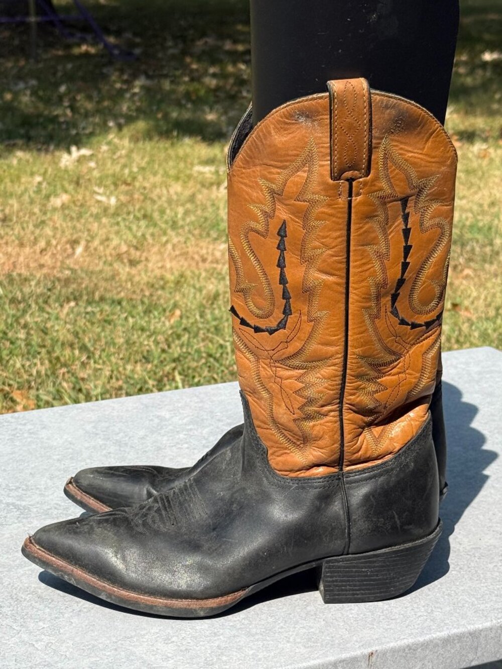 Justin Mens 8C Black Tan Leather Cowboy Boots Western Ranchcore Y2K Vintage 4211